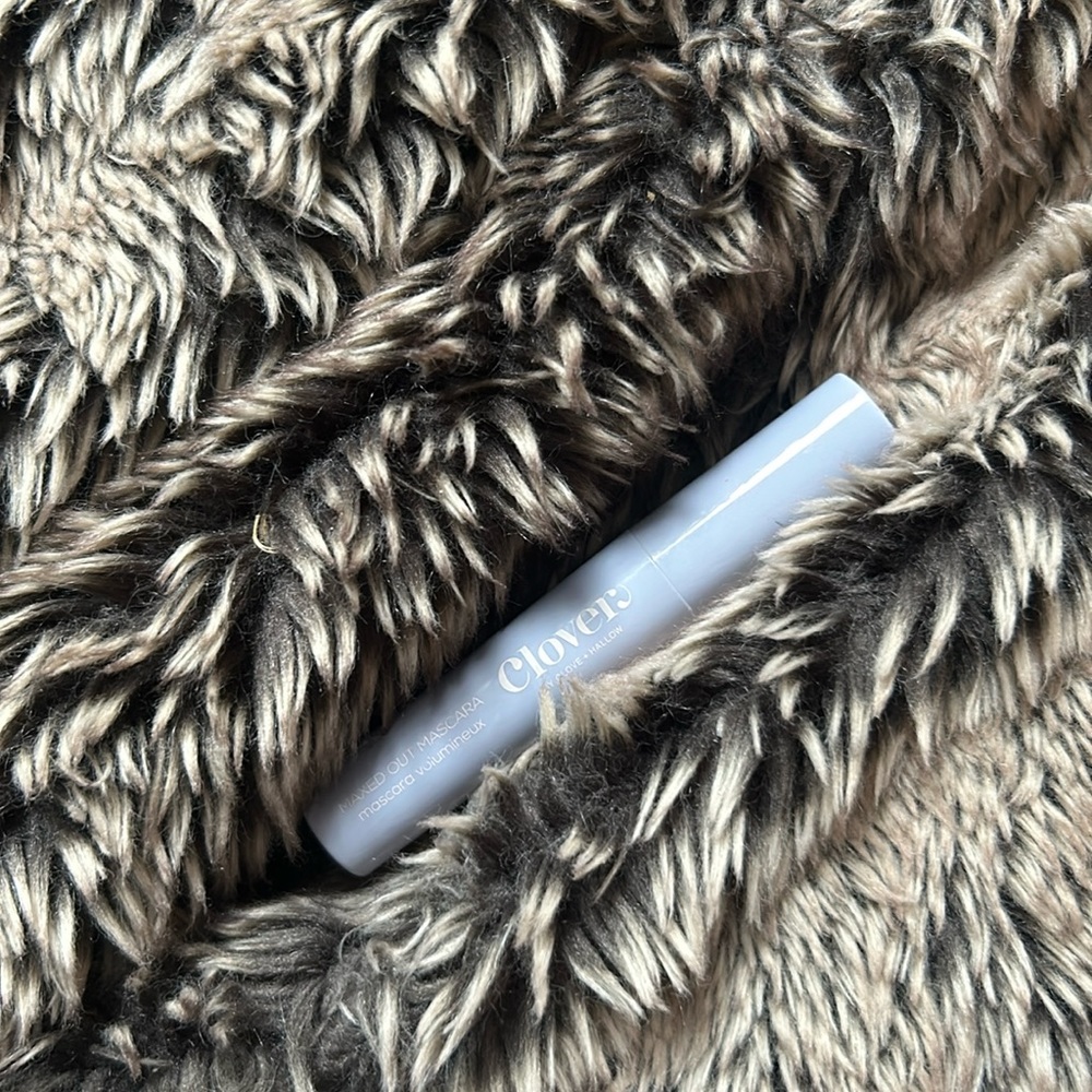 Clover Maxed Out Mascara in Black